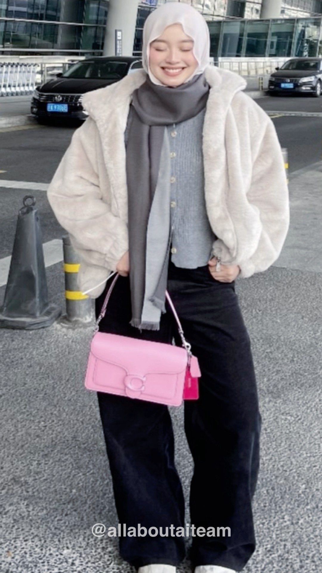 Rina Dapat Hadiah Handbeg Pink Dari Mama Ayah, Bestnya!! ? #airina #aiteam